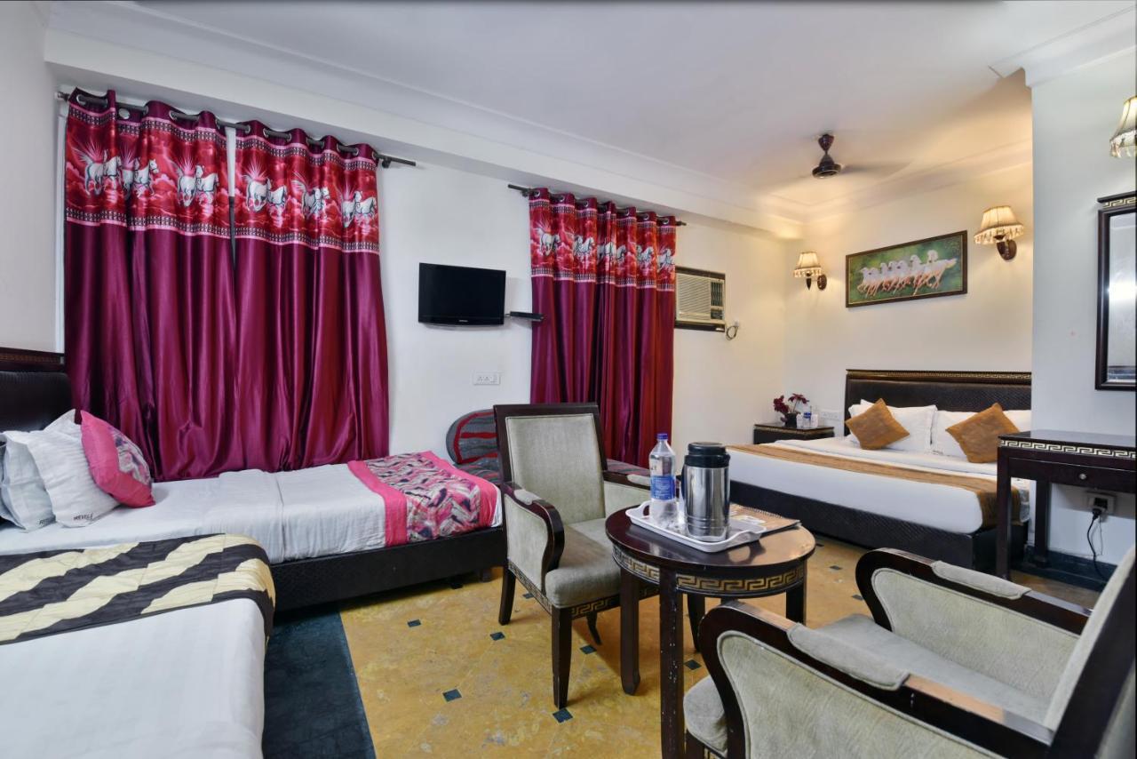 Hotel Revels By A1Rooms ニューデリー エクステリア 写真